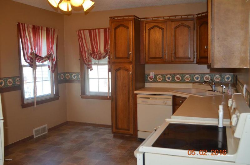 304 14th St SE, Austin, MN 55912