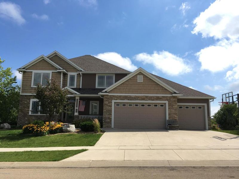 1521 Echo Ridge Rd SW, Rochester, MN 55902