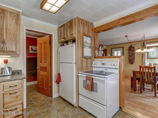114 6th St NE, Stewartville, MN 55976