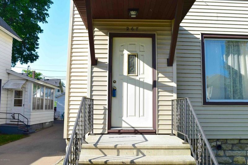 267 E 4th St, Winona, MN 55987