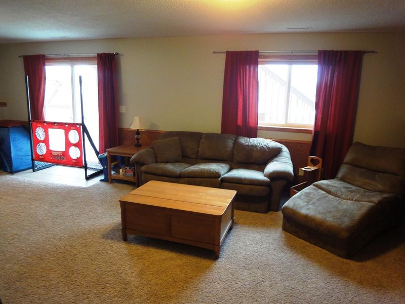 4525 Manor Brook Dr NW, Rochester, MN 55901