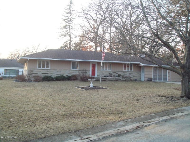 314 21st St SW, Austin, MN 55912