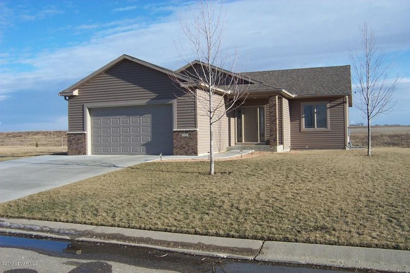 572 6th Ct SE, Dover, MN 55929