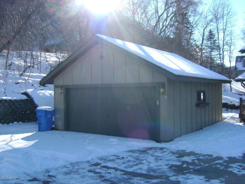 127 Wildwood Dr, Winona, MN 55987