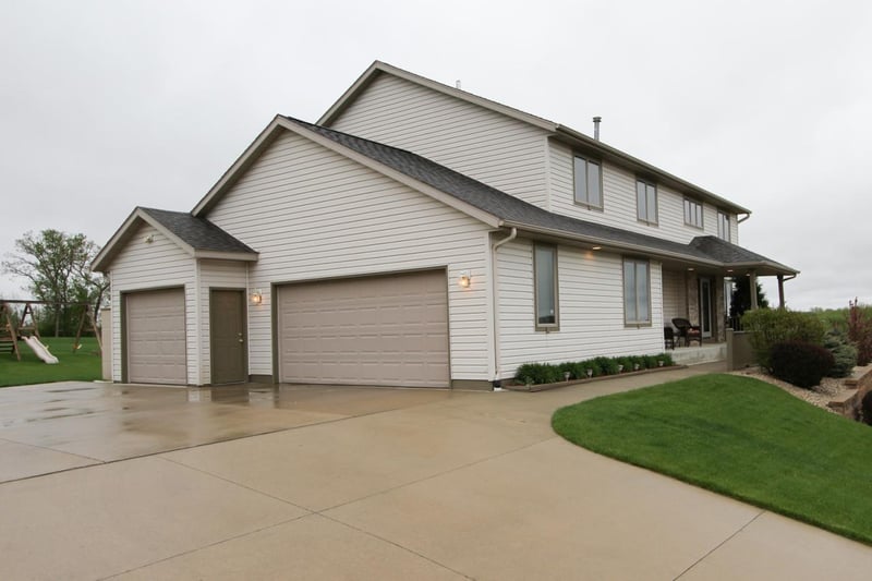 4637 Birdie Ln NW, Rochester, MN 55901