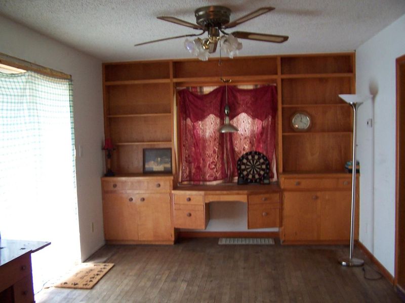 109 7th St NW, Austin, MN 55912