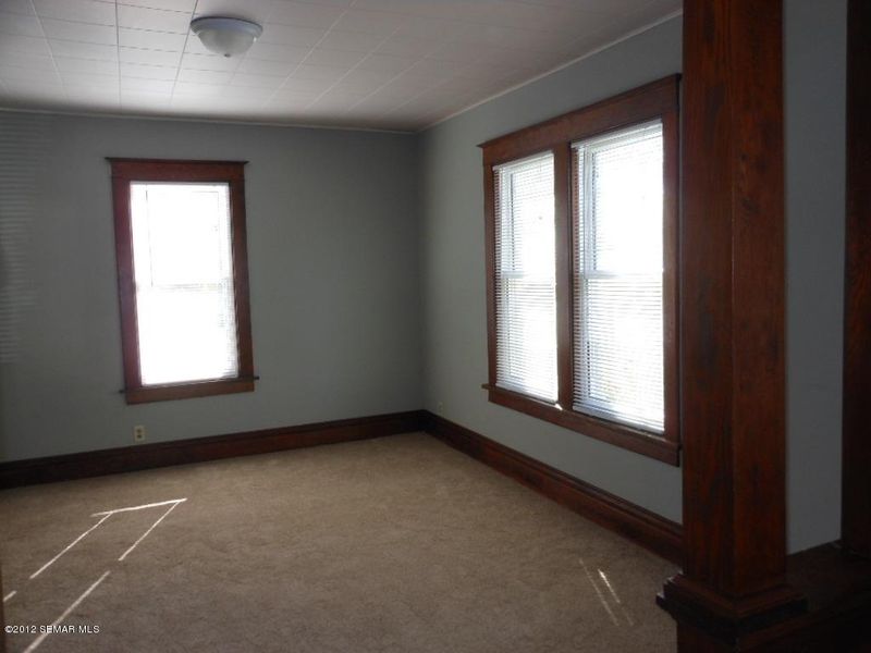 367 E 10th St, Winona, MN 55987
