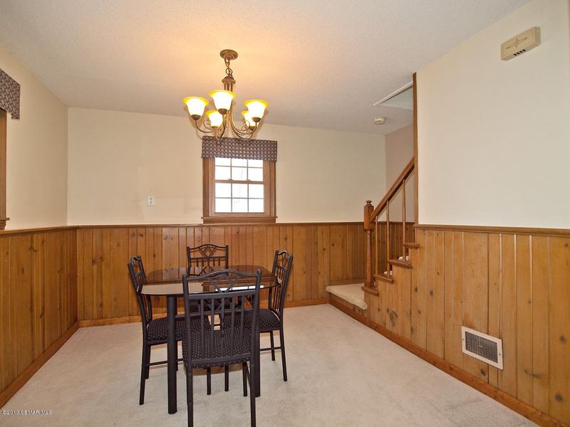 210 15th St NE, Rochester, MN 55906