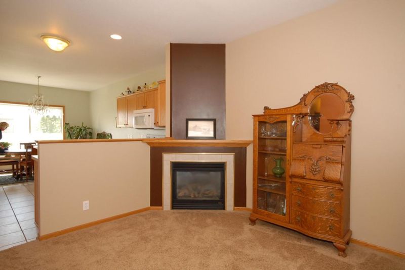 390 5th Way SE, Dover, MN 55929