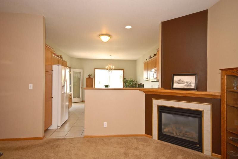 390 5th Way SE, Dover, MN 55929