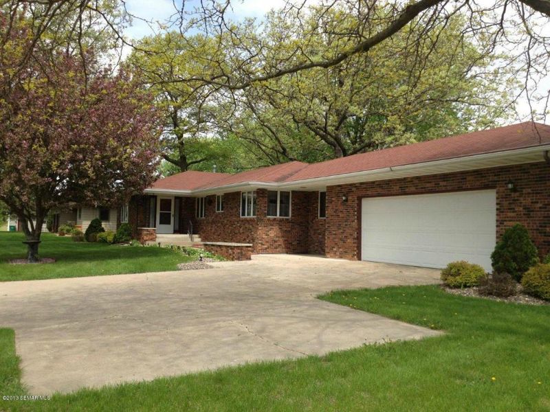 406 W Main St, Brownsdale, MN 55918