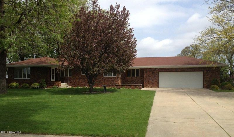 406 W Main St, Brownsdale, MN 55918