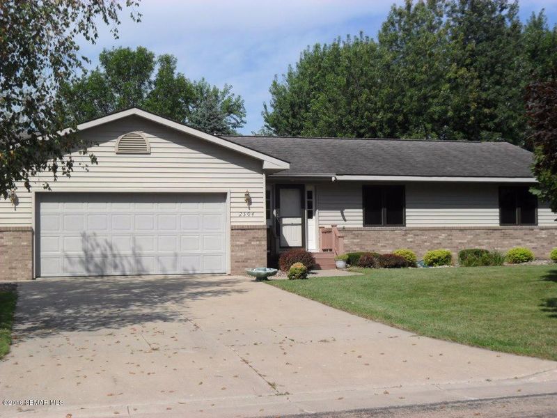 2304 14th St SW, Austin, MN 55912