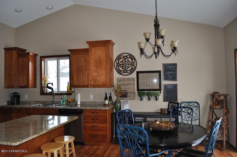 207 17th Pl SW, Austin, MN 55912