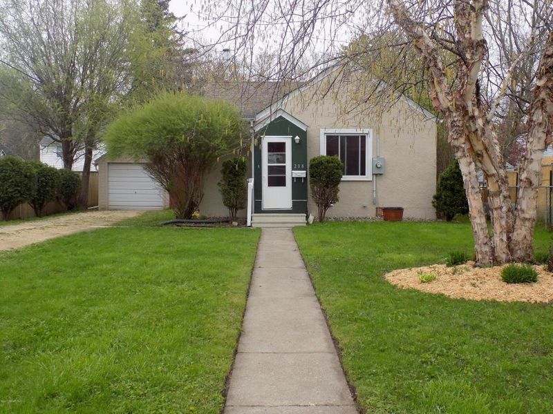 208 14th Ave SE, Rochester, MN 55904