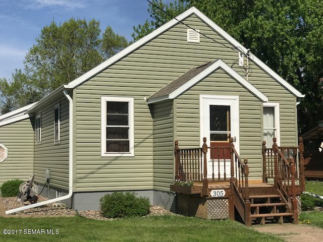 305 Sheek St N, Dover, MN 55929