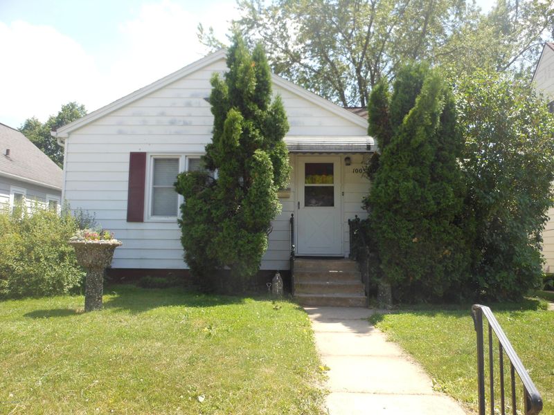 1003 9th Ave SW, Austin, MN 55912