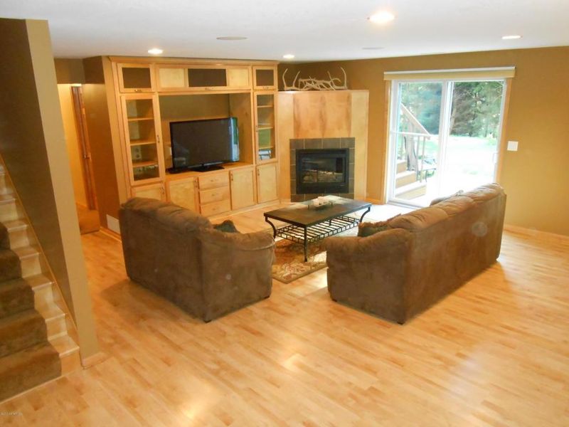 7857 Cedar Crest Ln NW, Rochester, MN 55901