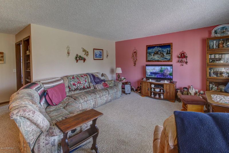 114 E 2nd St, Eyota, MN 55934