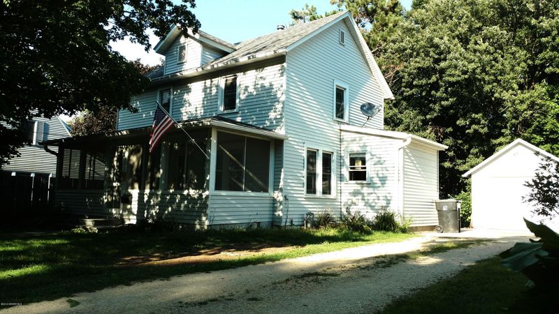 245 Lincoln Ave, Zumbrota, MN 55992