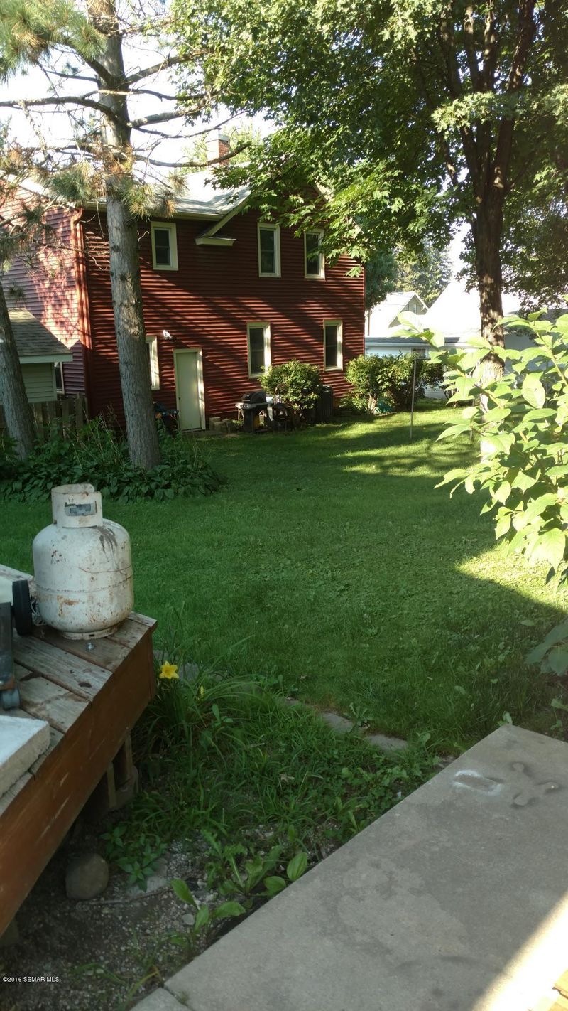 245 Lincoln Ave, Zumbrota, MN 55992