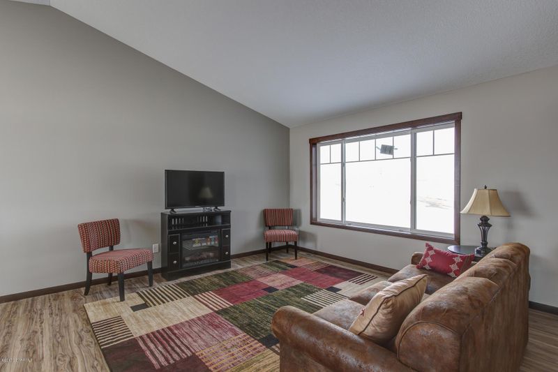6495 55th Ave NW, Rochester, MN 55901