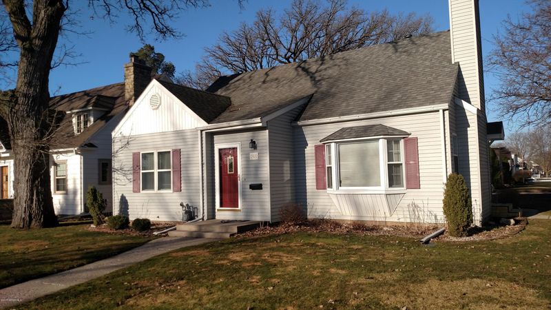 1300 4th St SW, Austin, MN 55912