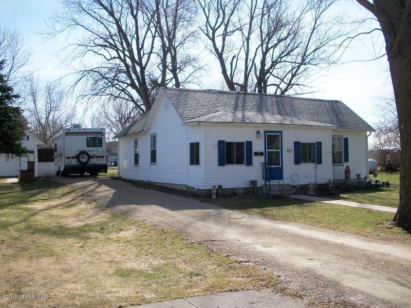 116 2nd Ave SE, Mazeppa, MN 55956