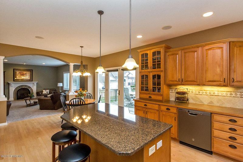 1990 Century Valley Ln NE, Rochester, MN 55906