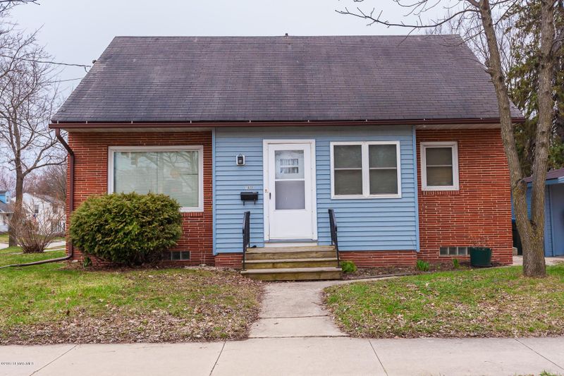 1020 4th St SE, Rochester, MN 55904