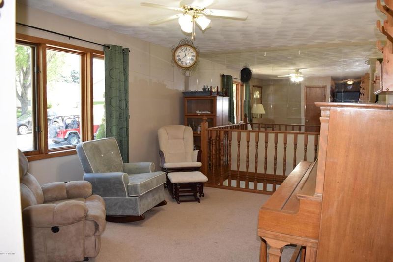 345 Kriesel Pl NE, Owatonna, MN 55060