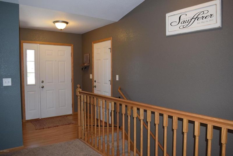 877 Willowbrook St NE, Owatonna, MN 55060