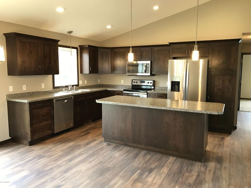 301 8th St NW, Dodge Center, MN 55927