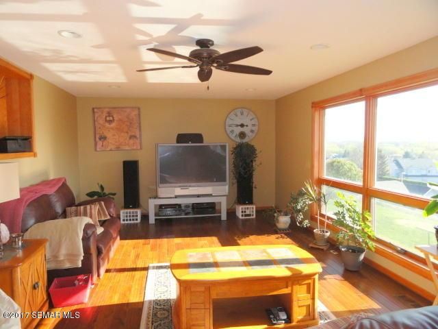 2714 4th Ave NW, Rochester, MN 55901
