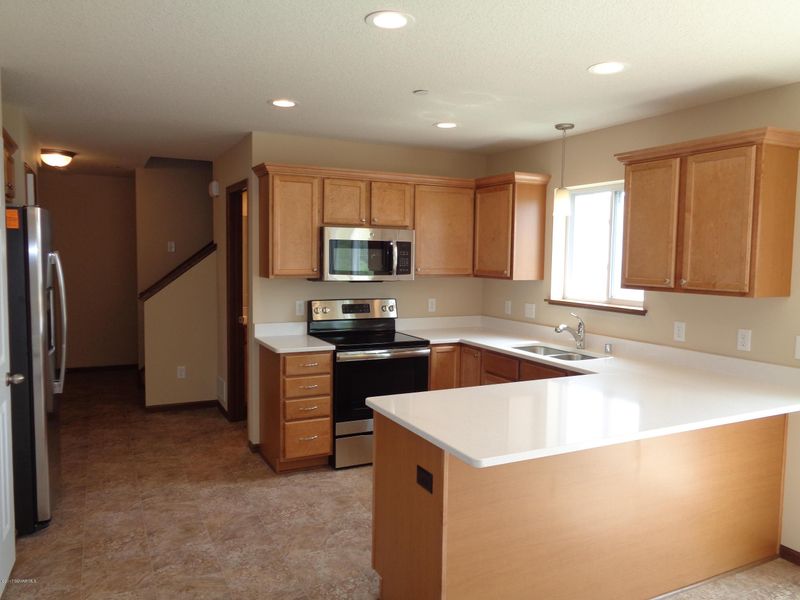 5248 Foxfield Dr NW, Rochester, MN 55901