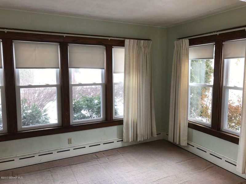 214 Main St E, Le Roy, MN 55951