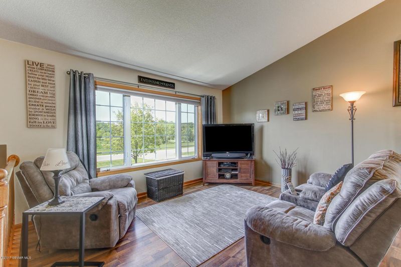 5087 Meadow Dr SE, Rochester, MN 55904