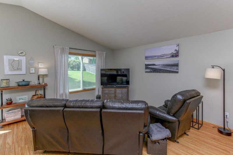 4430 7th St NW, Rochester, MN 55901