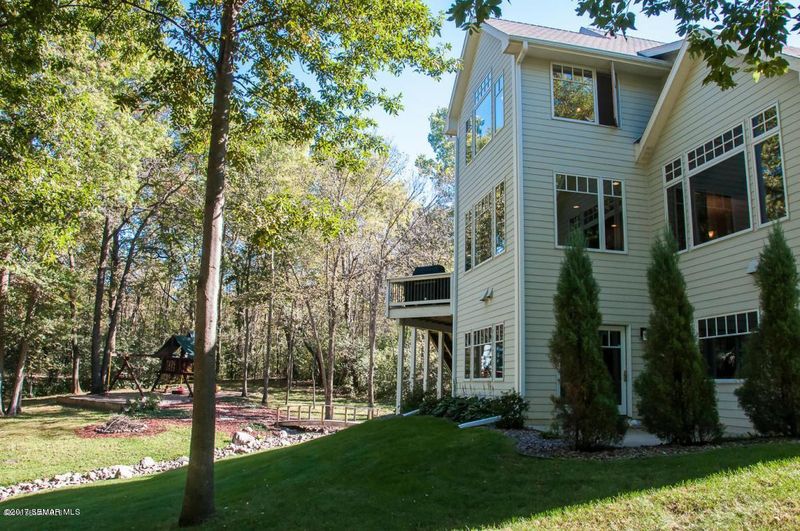 1300 Creek Ln SW, Rochester, MN 55902