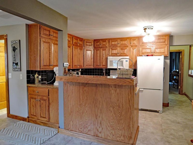 916 E Vine St, Owatonna, MN 55060