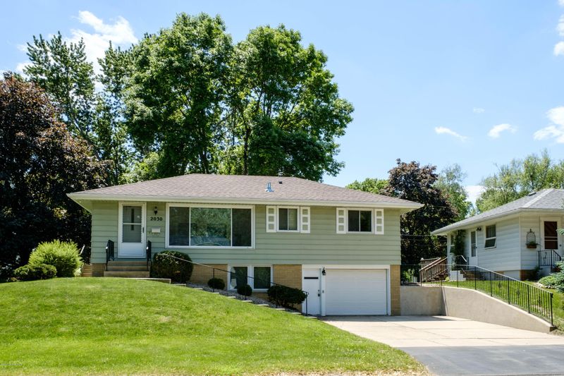 2030 24th St NW, Rochester, MN 55901