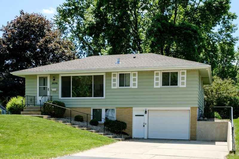 2030 24th St NW, Rochester, MN 55901