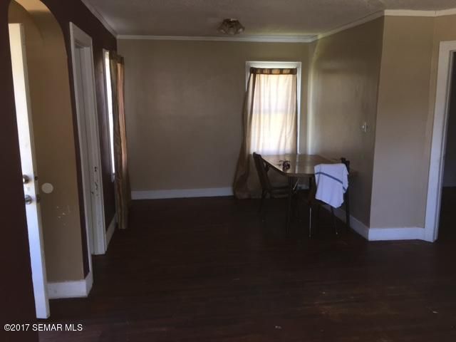 609 Center Ave S, Hayfield, MN 55940