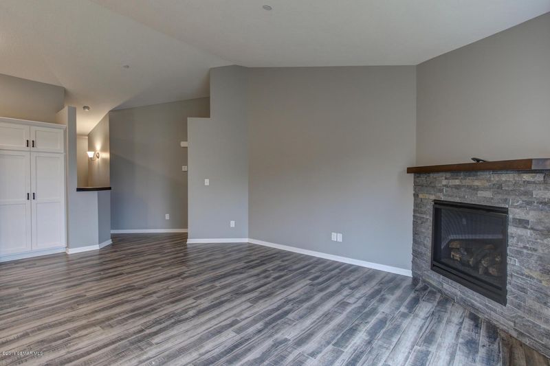 2450 Dallman Ln SE, Rochester, MN 55904