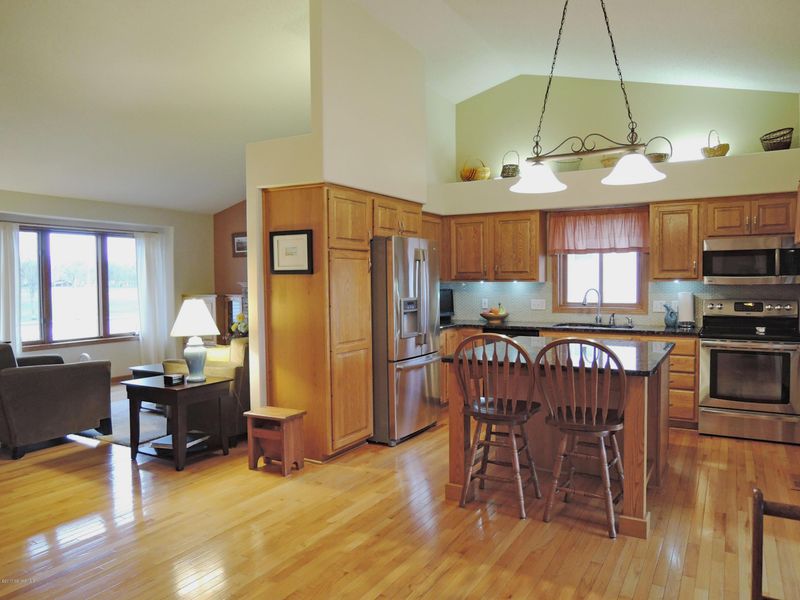 1385 Smith Ave, Owatonna, MN 55060