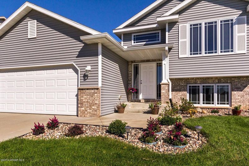 6250 Somersby Ct NW, Rochester, MN 55901