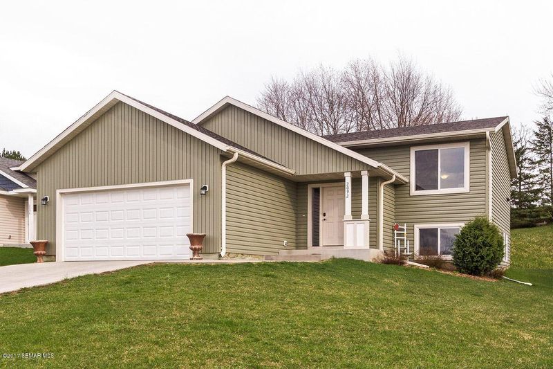 2092 E 20th St, Zumbrota, MN 55992
