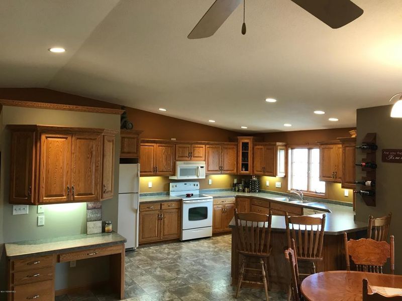15738 690th Ave, Adams, MN 55909