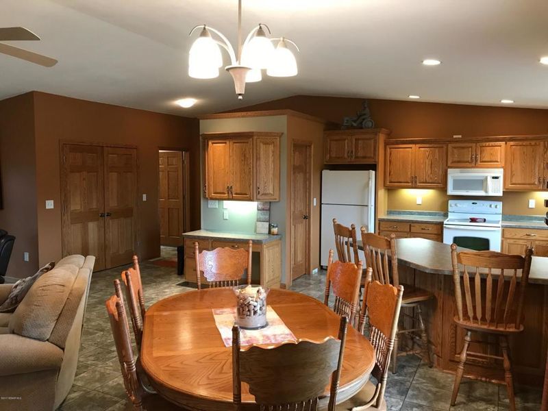 15738 690th Ave, Adams, MN 55909