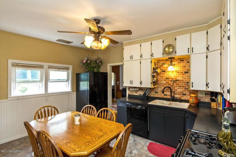 203 Grove St NE, Chatfield, MN 55923